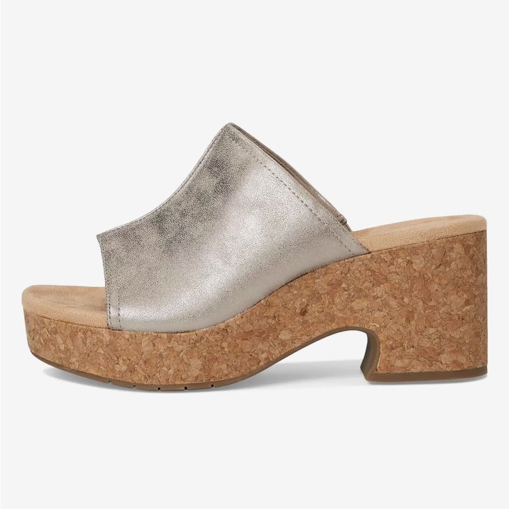 CLARKS COLLECTION NERISA VINE TAUPE METALLIC MULES.  NEW